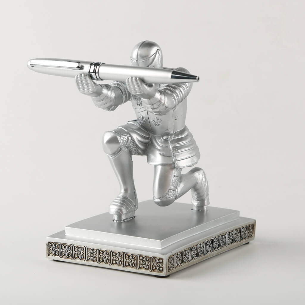 Knight Pen Holder