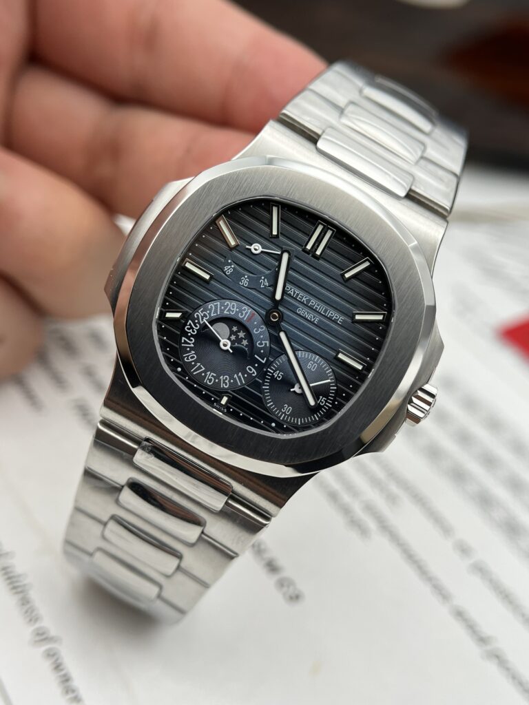 Patek Philippe Nautilus 5712